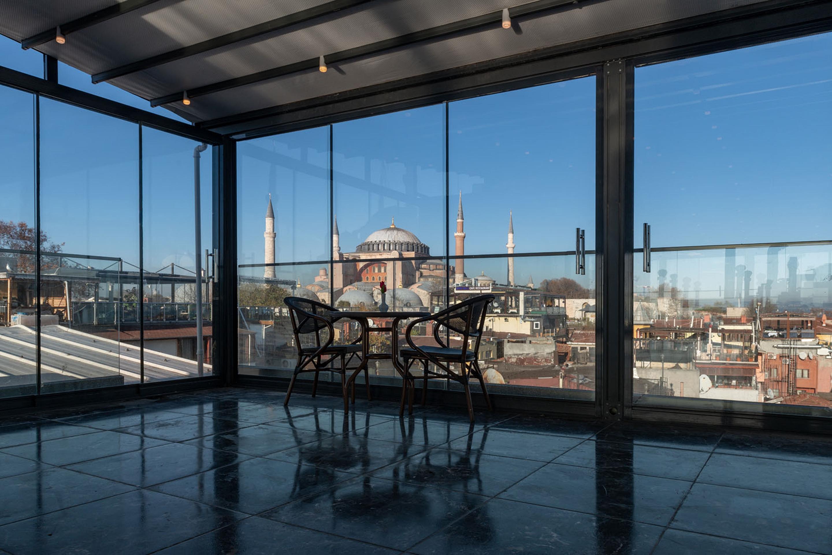 Aristocrat Hotel Istanbul Exterior photo